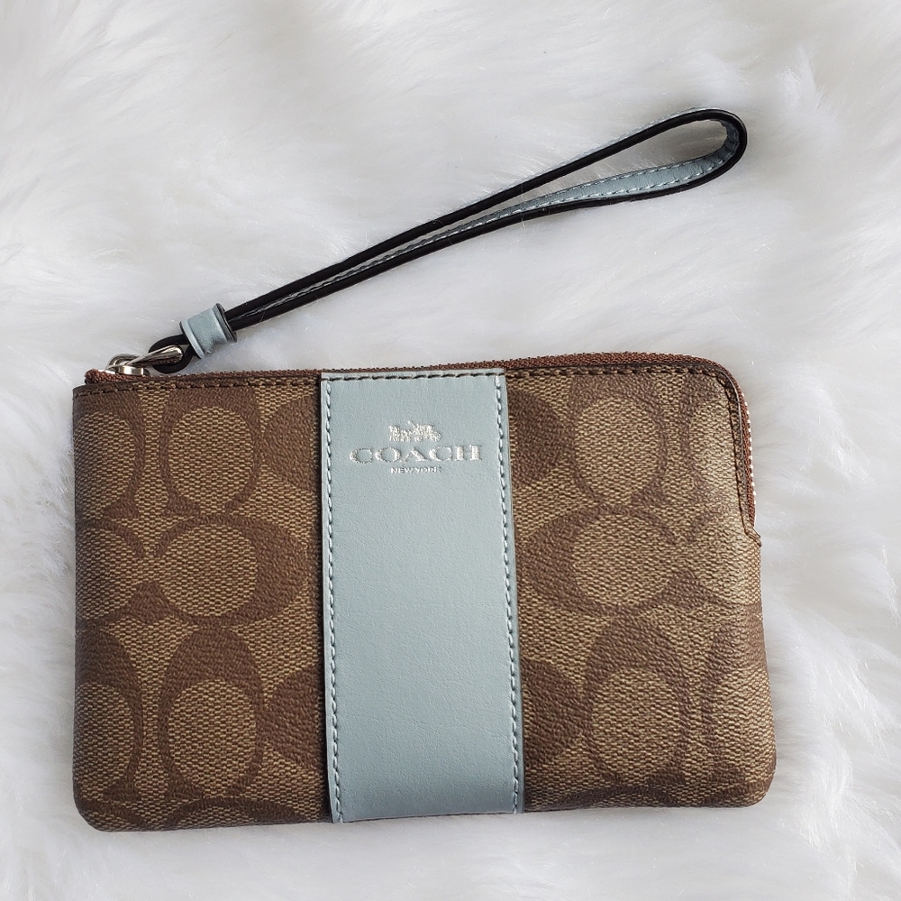 Coach Corner Zip Wristlet Signature Canvas
